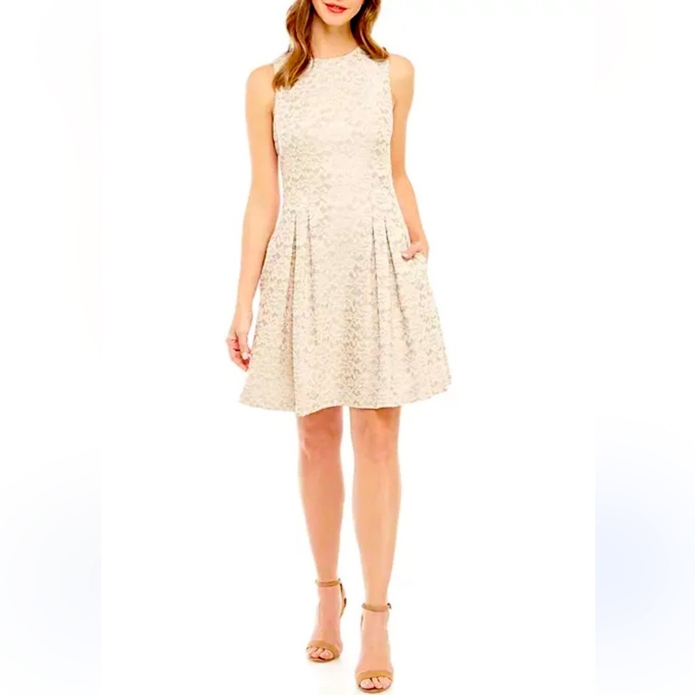 EUC Vince Camuto Lace Fit-and-flare Dress Ivory and Peach Size 8